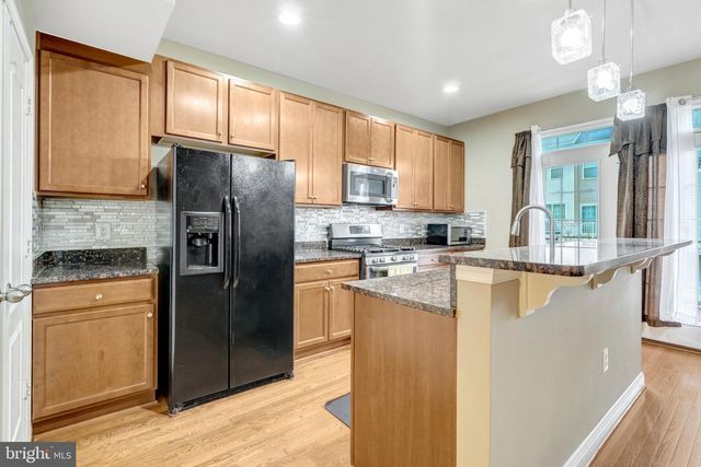 4302 POTOMAC HIGHLANDS CIR, Triangle, VA 22172