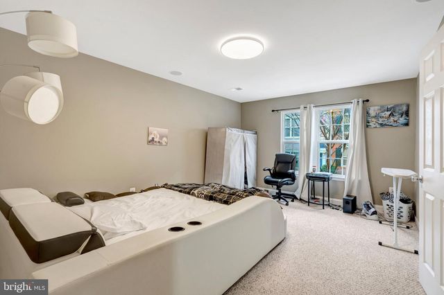 4302 POTOMAC HIGHLANDS CIR, Triangle, VA 22172