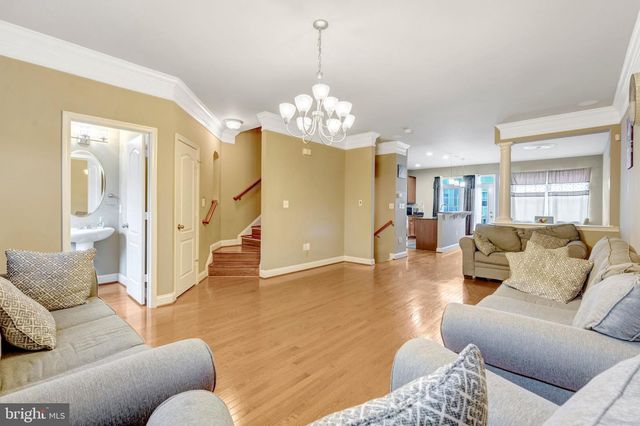 4302 POTOMAC HIGHLANDS CIR, Triangle, VA 22172