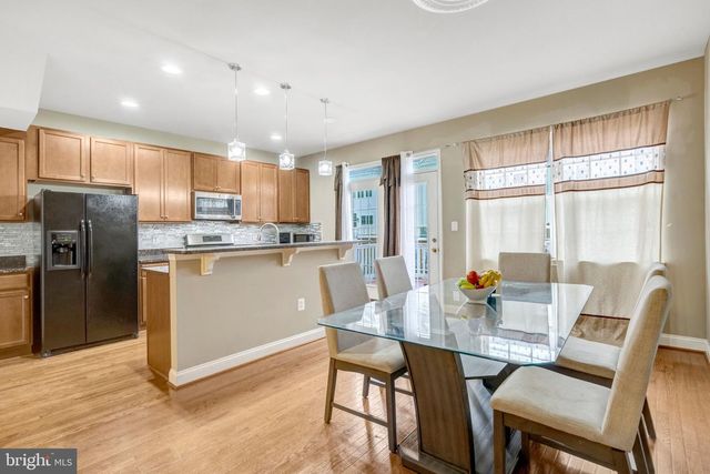 4302 POTOMAC HIGHLANDS CIR, Triangle, VA 22172