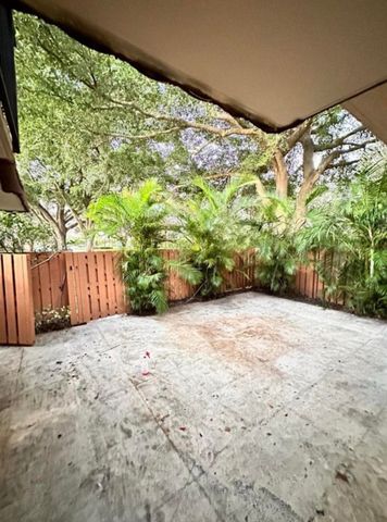 197 Charter Way, West Palm Beach, FL 33407