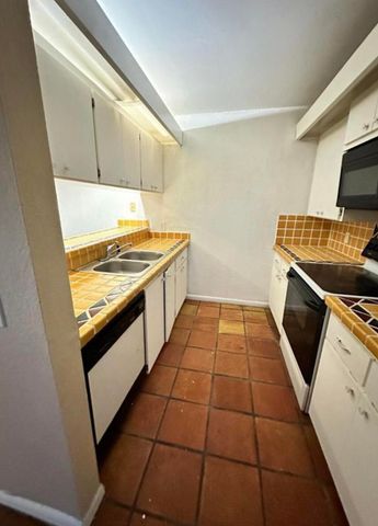 197 Charter Way, West Palm Beach, FL 33407