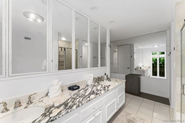 2315 Avenida De La Playa, La Jolla, CA 92037