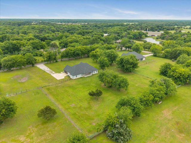 800 County Road 4108, Greenville, TX 75401