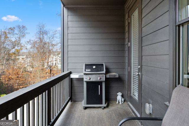 6529 Beacon Drive, Sandy Springs, GA 30328