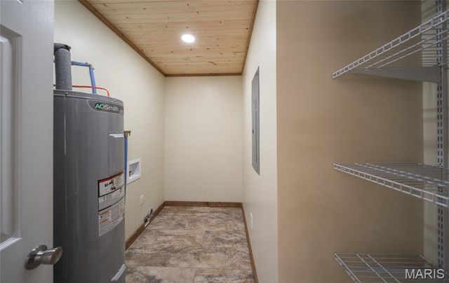 94 S Carson Street, St James, MO 65559