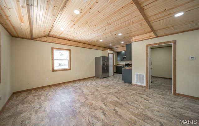 94 S Carson Street, St James, MO 65559