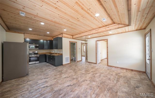 94 S Carson Street, St James, MO 65559