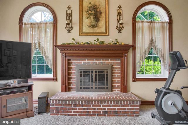 1299 EDISON HEIGHTS RD, Sunbury, PA 17801