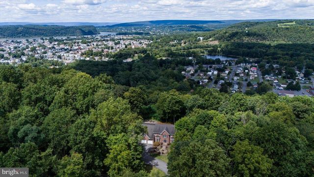 1299 EDISON HEIGHTS RD, Sunbury, PA 17801