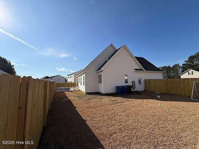 202 Savannah Drive, Jacksonville, NC 28546