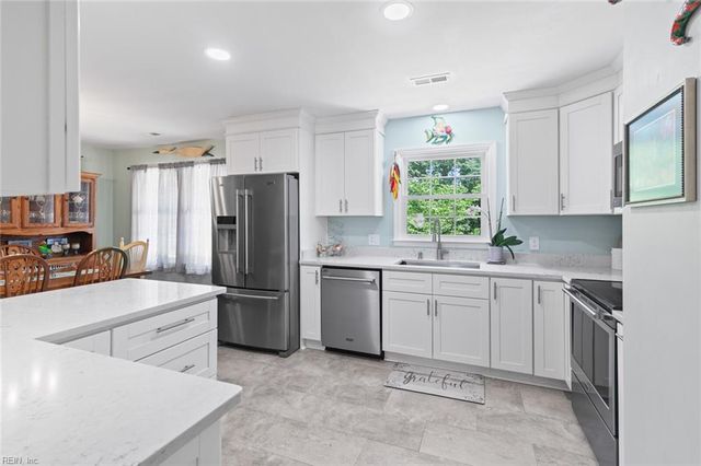 7899 Yacht Haven RD, Gloucester Point, VA 23062