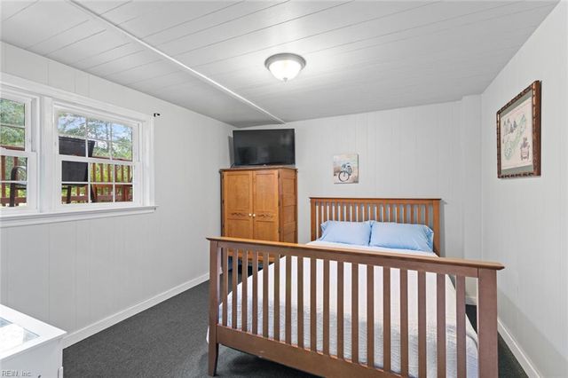 7899 Yacht Haven RD, Gloucester Point, VA 23062