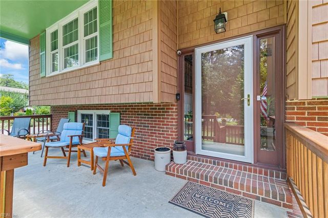 7899 Yacht Haven RD, Gloucester Point, VA 23062