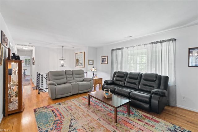7899 Yacht Haven RD, Gloucester Point, VA 23062