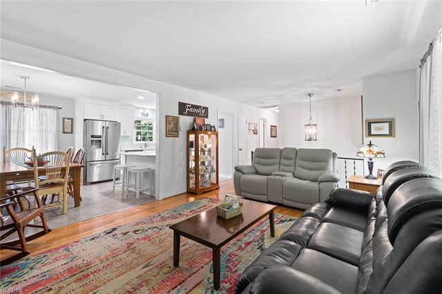 7899 Yacht Haven RD, Gloucester Point, VA 23062