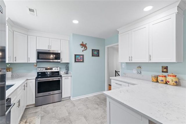 7899 Yacht Haven RD, Gloucester Point, VA 23062