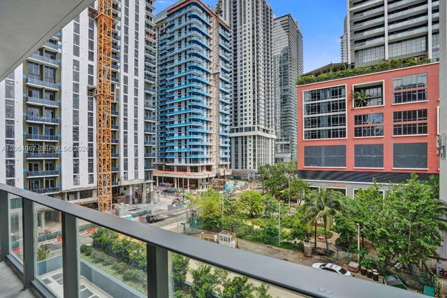 121 NE 5th St 512B, Miami, FL 33132