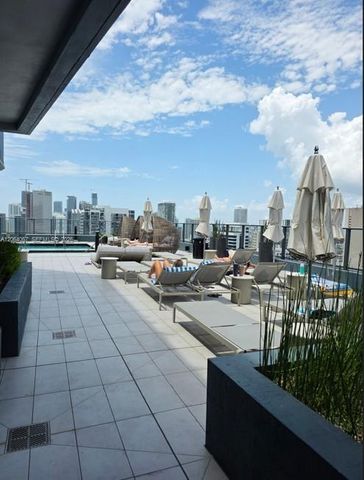 121 NE 5th St 512B, Miami, FL 33132