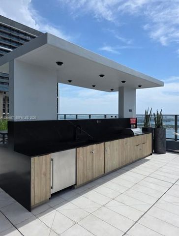 121 NE 5th St 512B, Miami, FL 33132