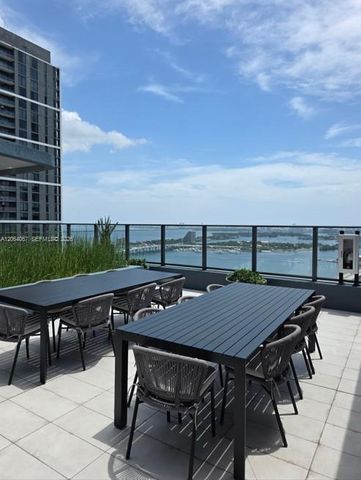 121 NE 5th St 512B, Miami, FL 33132