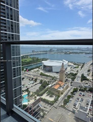 121 NE 5th St 512B, Miami, FL 33132