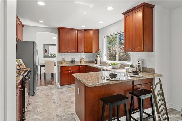 3930 Pacific Place, Mukilteo, WA 98275