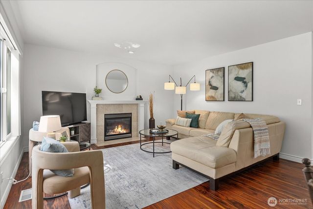 3930 Pacific Place, Mukilteo, WA 98275
