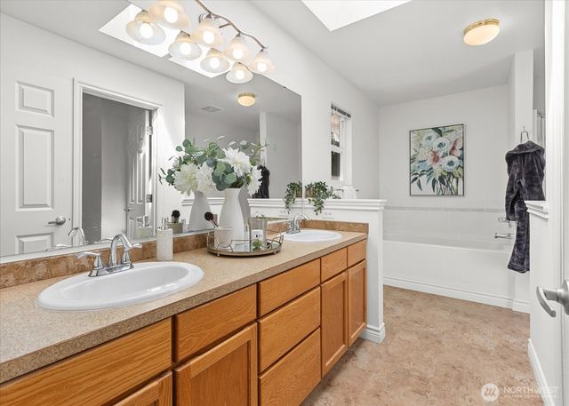3930 Pacific Place, Mukilteo, WA 98275