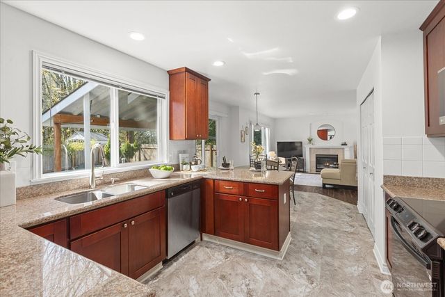 3930 Pacific Place, Mukilteo, WA 98275