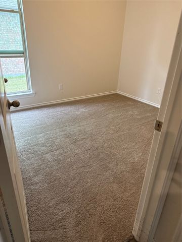 605 Cozy Green, Lavon, TX 75166