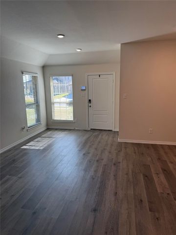 605 Cozy Green, Lavon, TX 75166