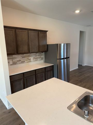 605 Cozy Green, Lavon, TX 75166