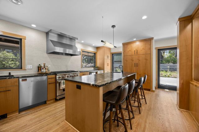 4216 Poplar Drive, Golden Valley, MN 55422