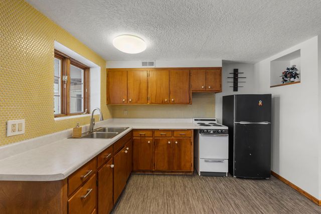 4216 Poplar Drive, Golden Valley, MN 55422