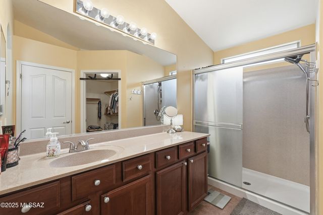 10827 S Lake Gambusi Drive, Vail, AZ 85641