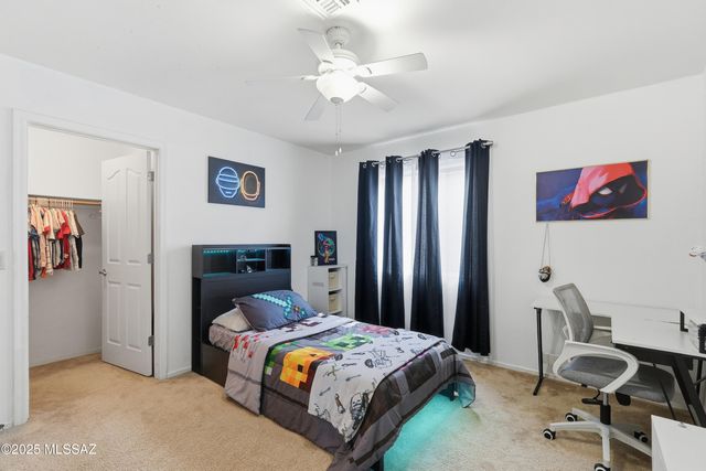 10827 S Lake Gambusi Drive, Vail, AZ 85641