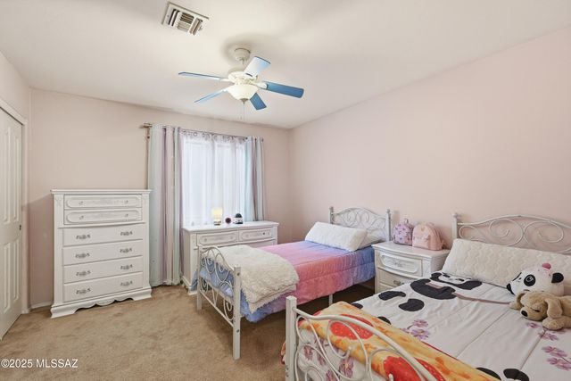 10827 S Lake Gambusi Drive, Vail, AZ 85641