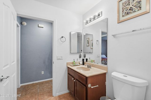 10827 S Lake Gambusi Drive, Vail, AZ 85641