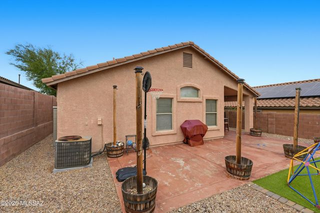 10827 S Lake Gambusi Drive, Vail, AZ 85641