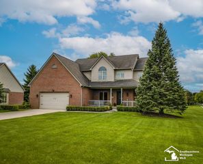 209 Orleans Avenue, Monroe, MI 48162