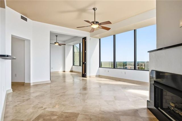 2828 Peachtree Road NW 2402, Atlanta, GA 30305