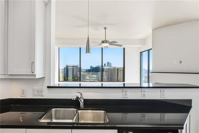 2828 Peachtree Road NW 2402, Atlanta, GA 30305