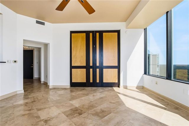 2828 Peachtree Road NW 2402, Atlanta, GA 30305