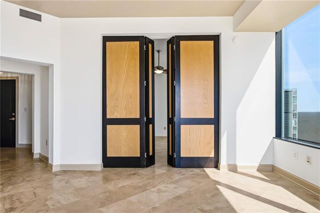 2828 Peachtree Road NW 2402, Atlanta, GA 30305