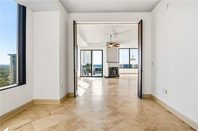 2828 Peachtree Road NW 2402, Atlanta, GA 30305