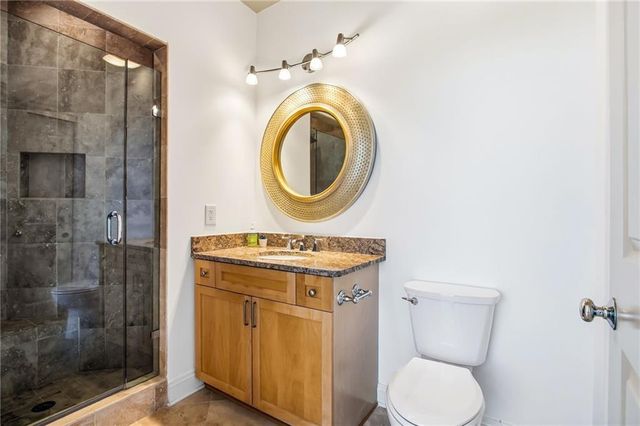 2828 Peachtree Road NW 2402, Atlanta, GA 30305