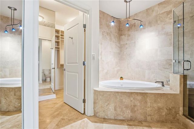 2828 Peachtree Road NW 2402, Atlanta, GA 30305