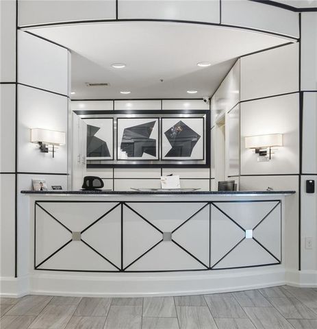 2828 Peachtree Road NW 2402, Atlanta, GA 30305