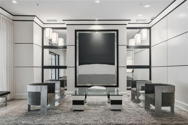 2828 Peachtree Road NW 2402, Atlanta, GA 30305